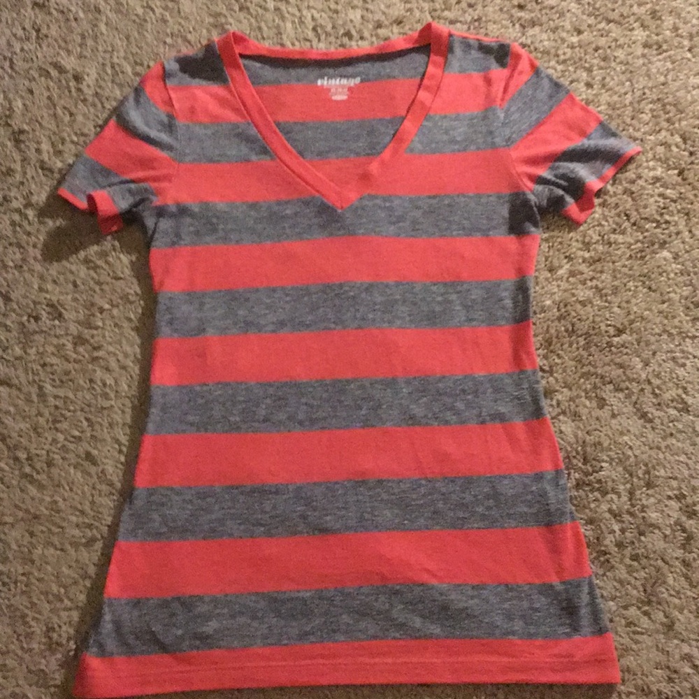 Old Navy T-Shirt